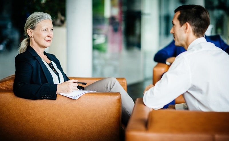 Vom Recruiting bis zur Entgelt- und Vertragsgestaltung